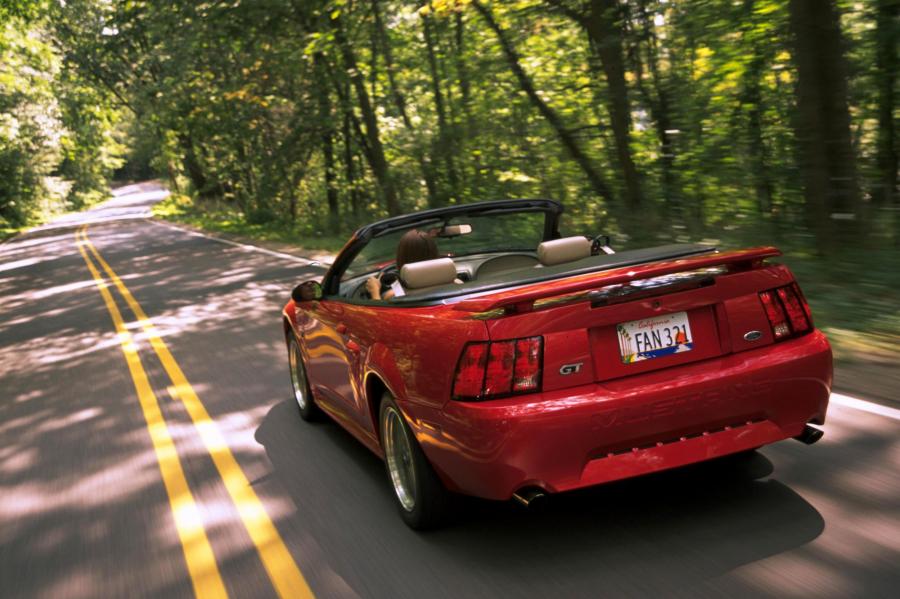  Ford Mustang GT Convertible 1999 года  (фото 50 из 74)